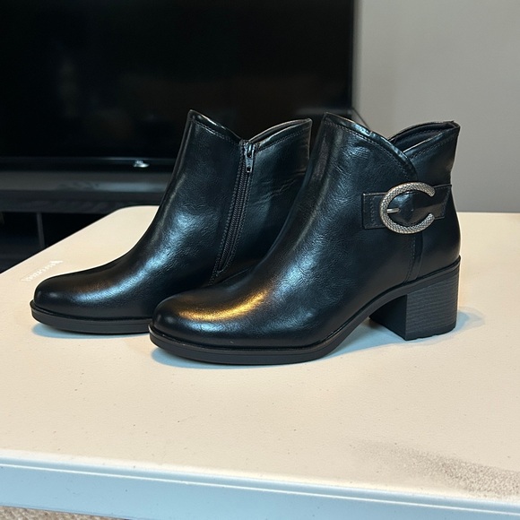 Baretraps Ladies Black Boots Size 9.5 - Picture 3 of 5